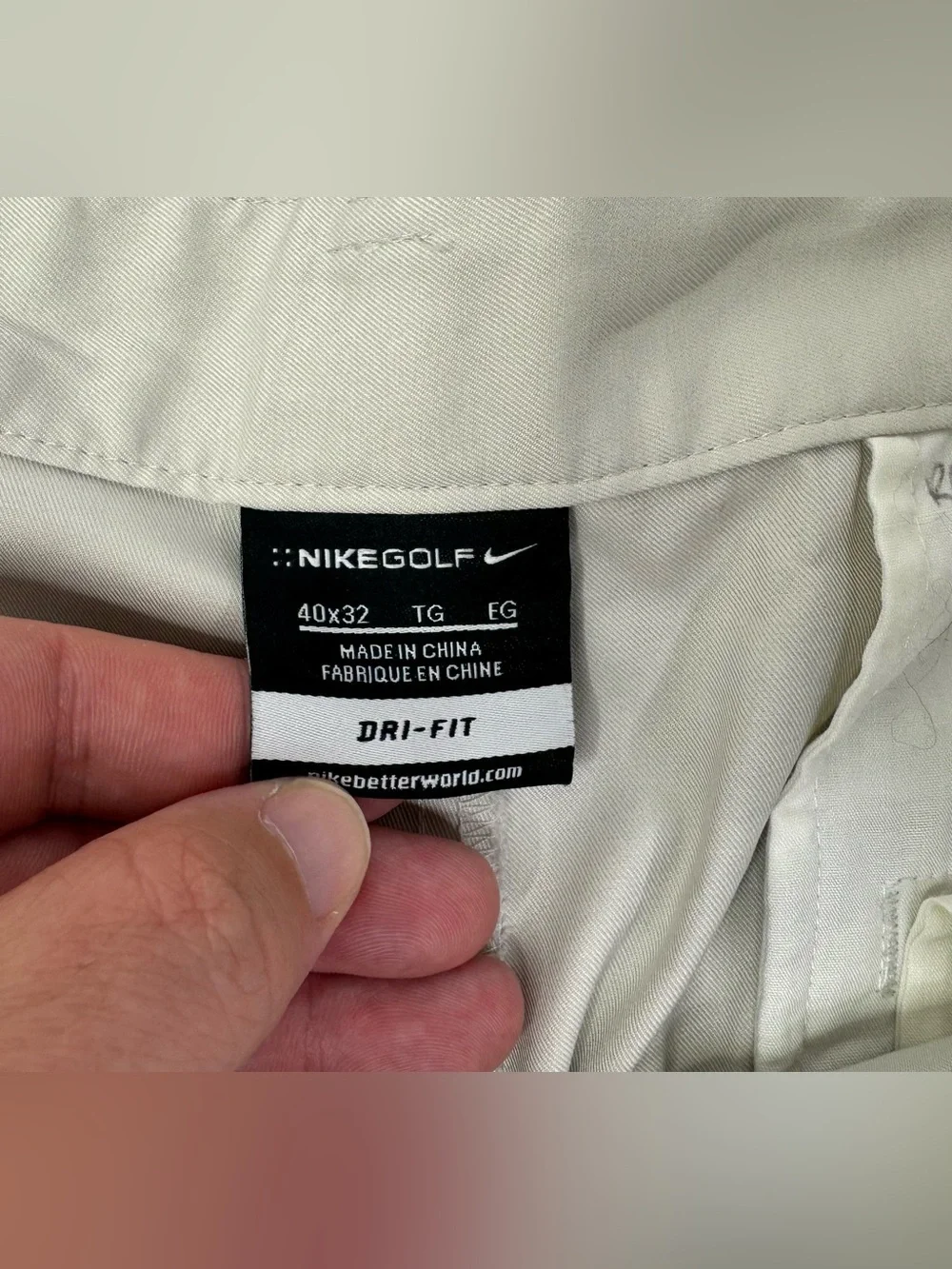 Nike Golf Mens 40x32 Khaki Chino Pants Beige Straight Leg Pleated